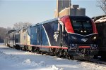 Eastbound "Empire Builder" comes into the station